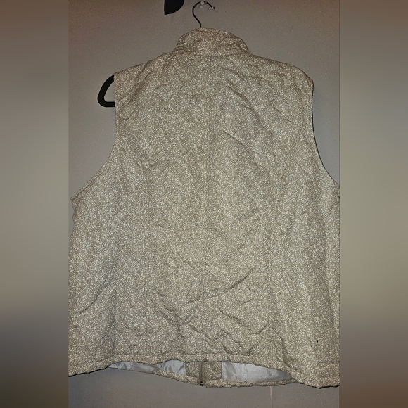 Fun Print Vest - Picture 3 of 4